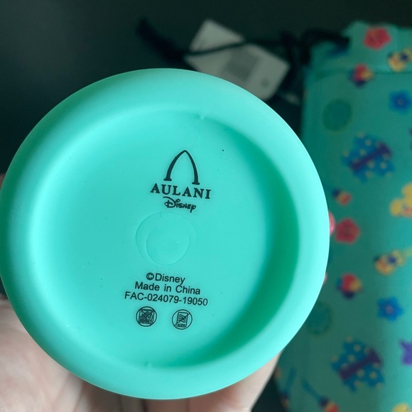 New Aulani Disney Resort Duffy & Friends Aqua Aloha Drink Bottle Tumbler Hawaii - Picture 6 of 6